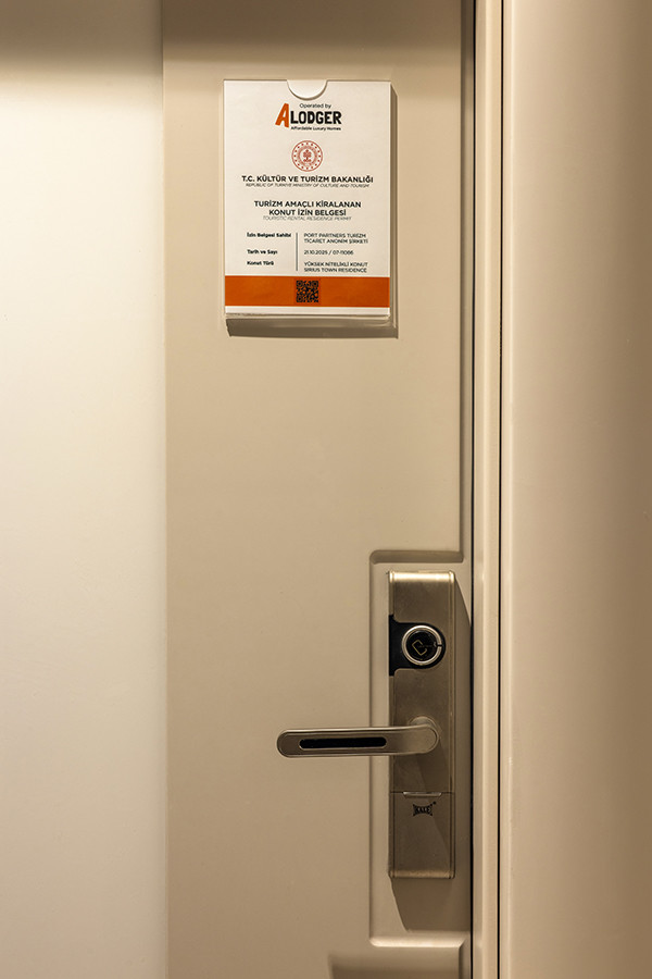 Penthouse Executive Duplex Suite / 2 BR