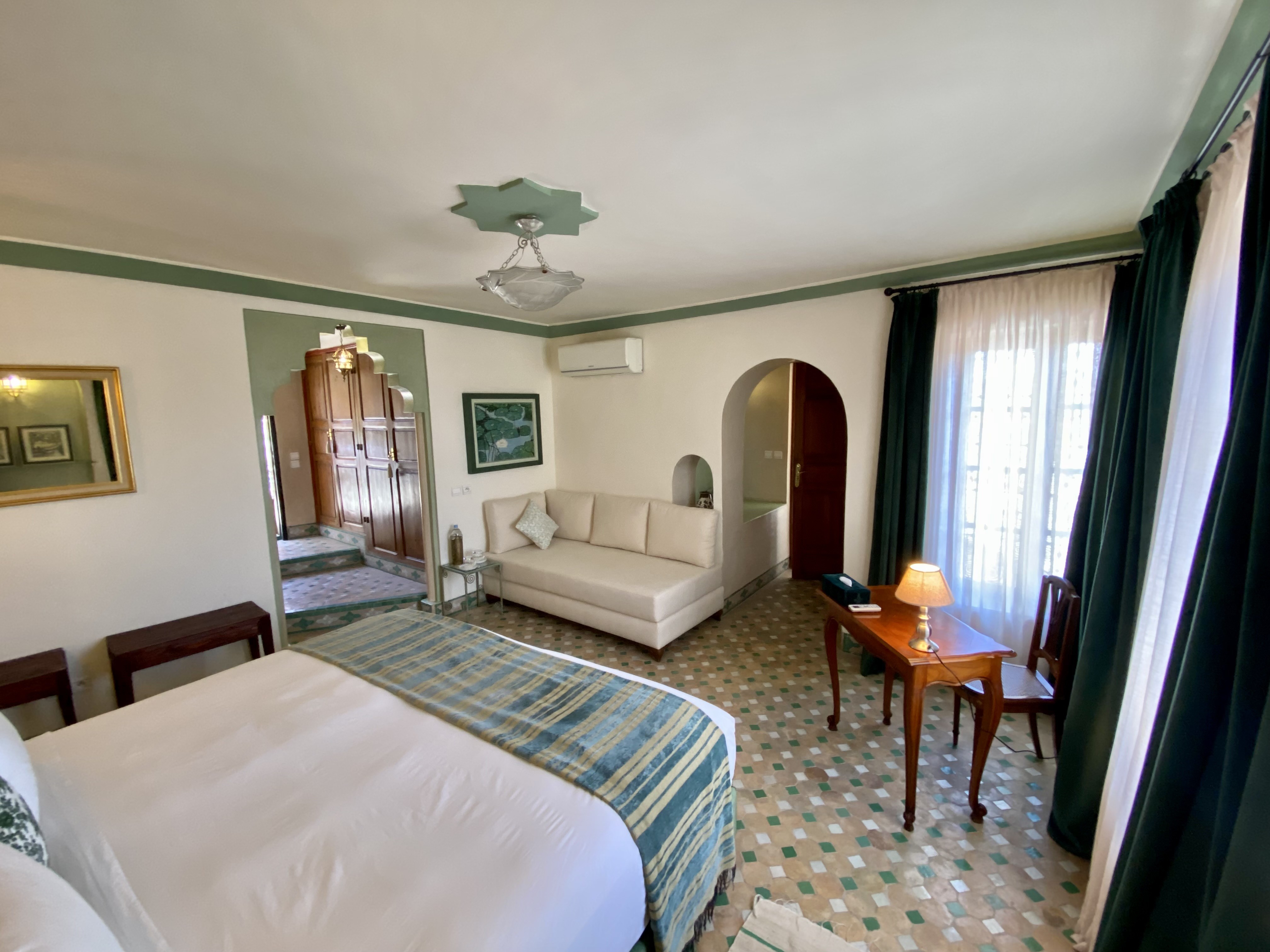  Executive Suite with Terrasse - Yacout (2 Single Beds or 1 King-Size Bed)