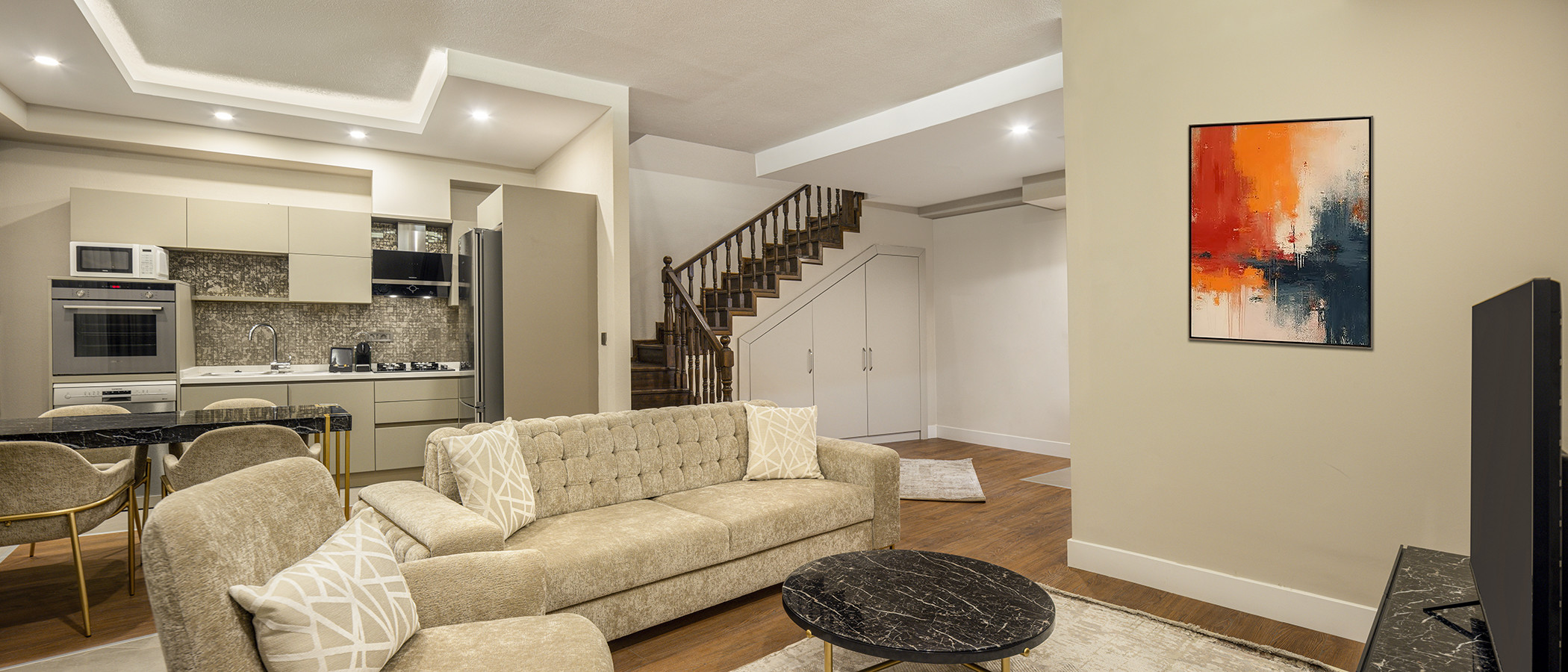 Penthouse Deluxe Duplex Suite / 1 BR