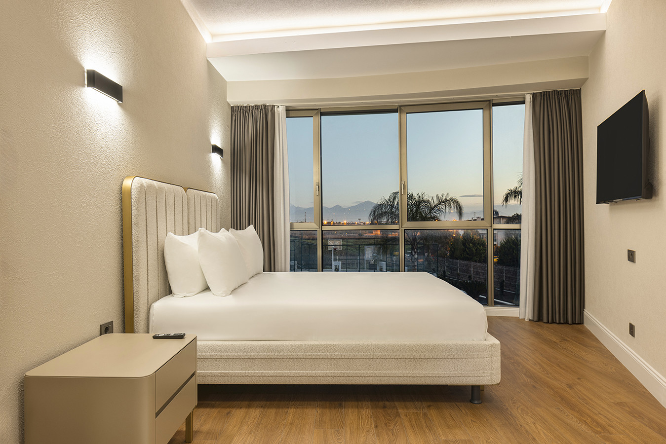 Family Executive Suite / 2 BR