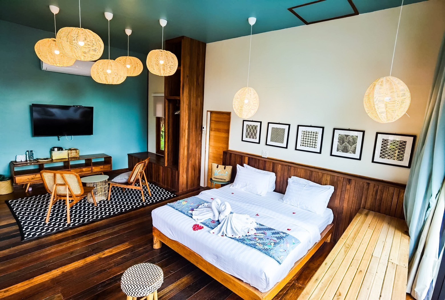 King Room with Balcony