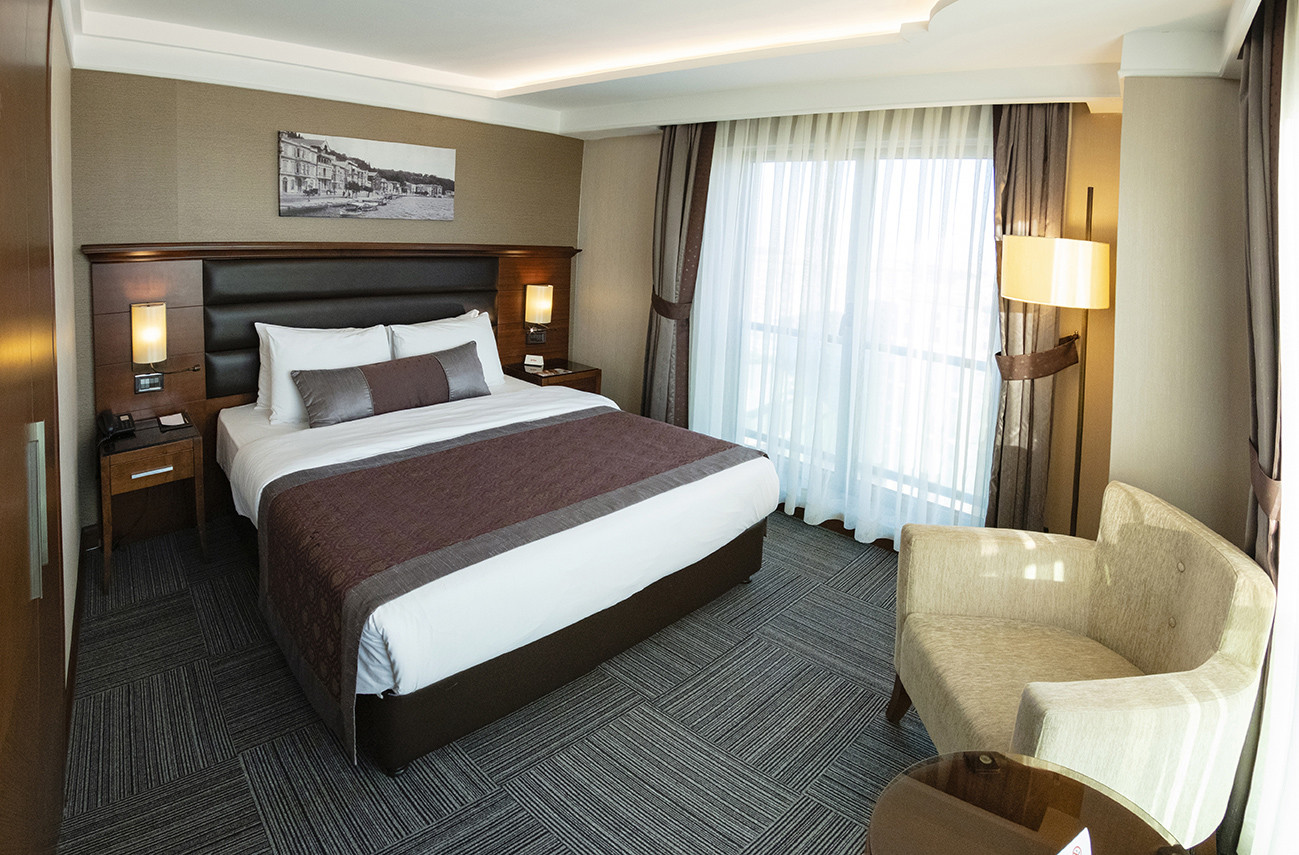 Corner Suite