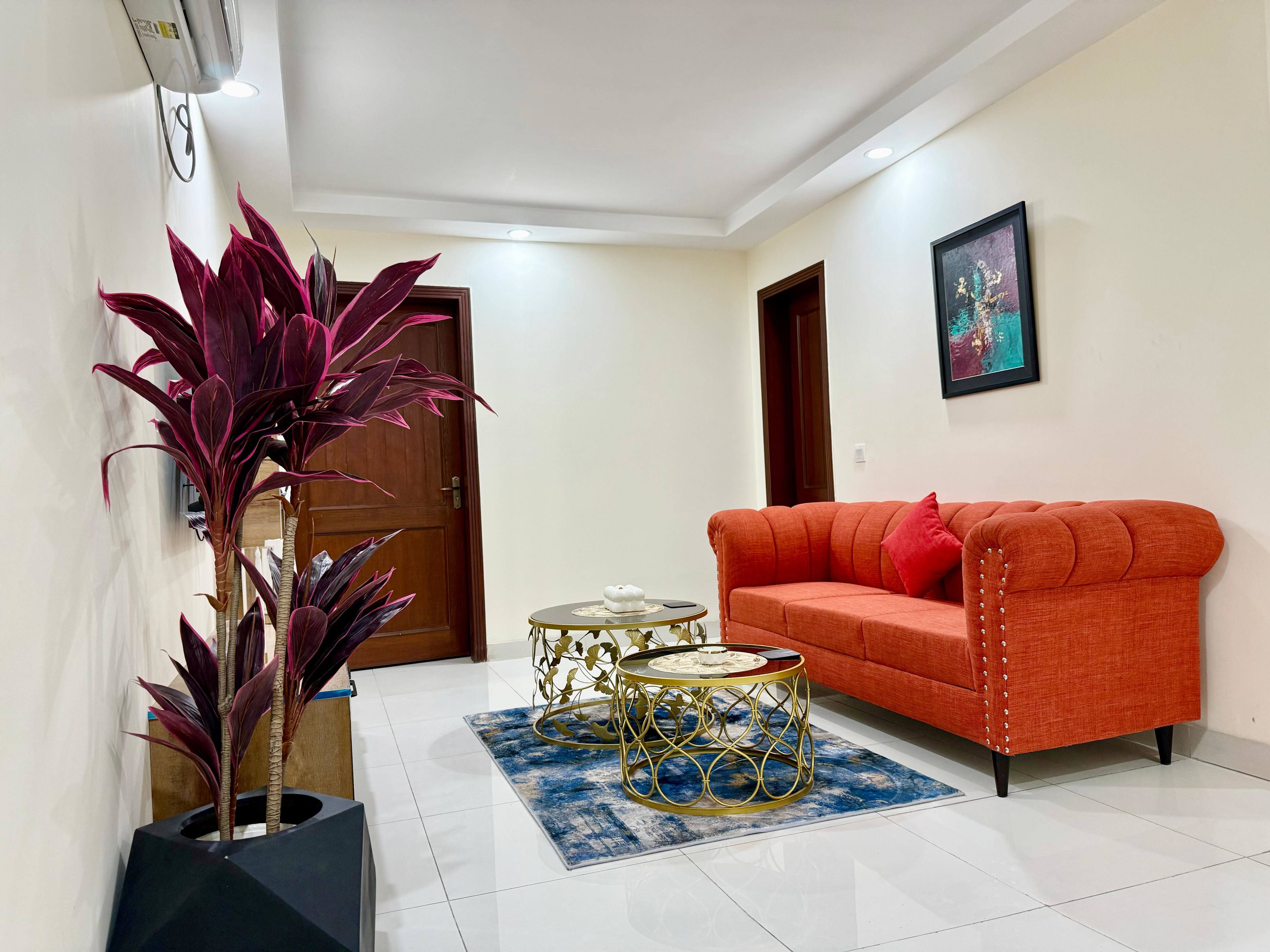 Luxury 1 Bedroom Apartment Gulberg